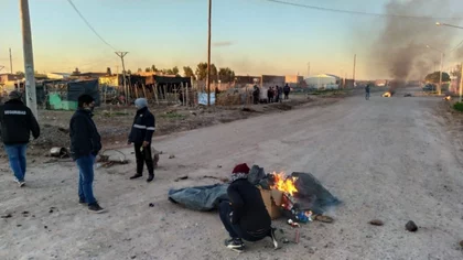 "Si quieren venir, que vengan; de la toma no nos movemos"