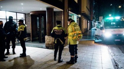 Infectado, con documentos falsos, y todo para ver a la novia