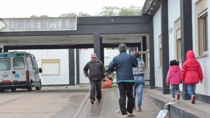 Le pegó a su novia y arrojó al bebé de 4 meses del auto