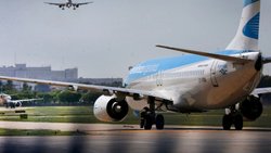 ¿Vuelven los vuelos y micros de larga distancia a la región?