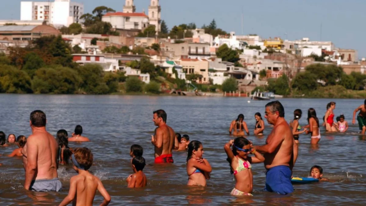 Pesatti se distancia y dice no a la apertura del turismo