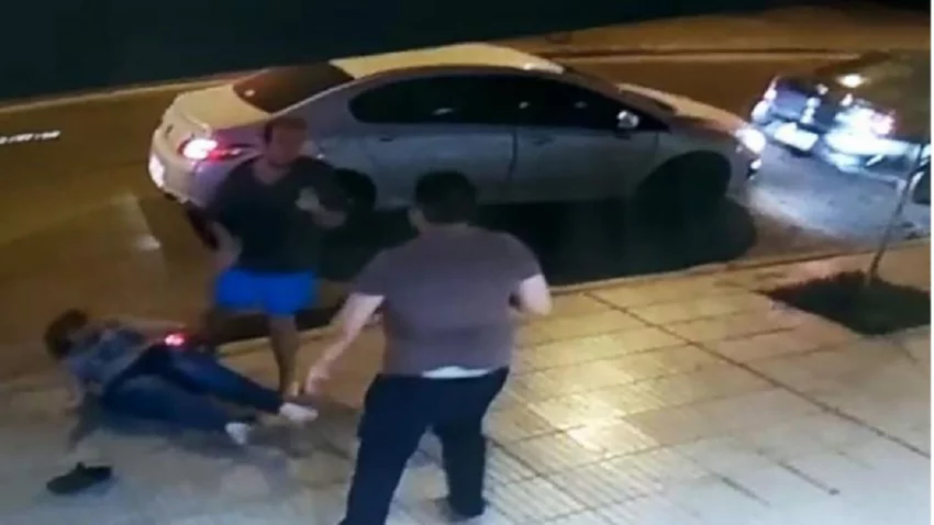 Echaron a un fiscal que golpeó al amante de su esposa