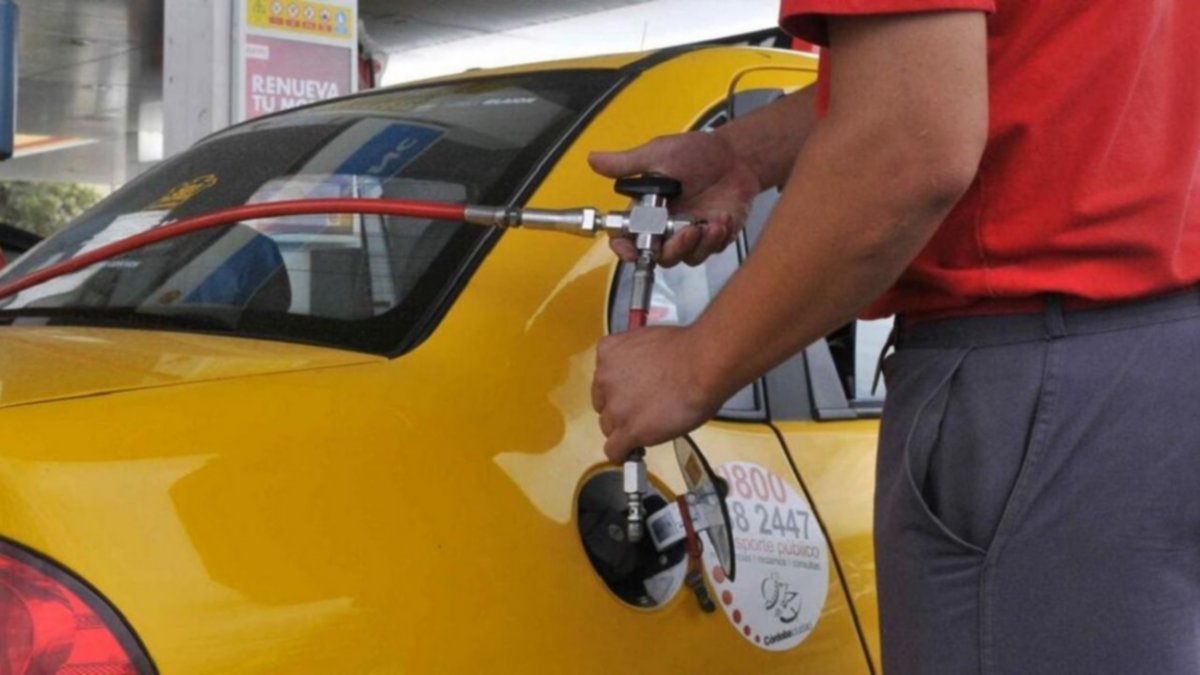 Empleados de estaciones de servicio tendrán incremento salarial