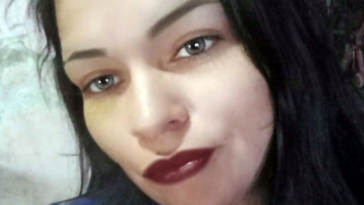Asesinaron a una joven de un balazo en la nuca