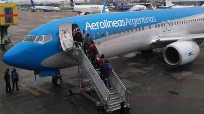 Voló por Aerolíneas con Covid: Hay 57 pasajeros aislados
