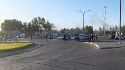 Autoconvocados y desocupados cortaron la Ruta 22