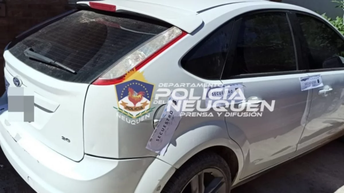 Encontraron en Plottier un auto robado en Plaza Huincul