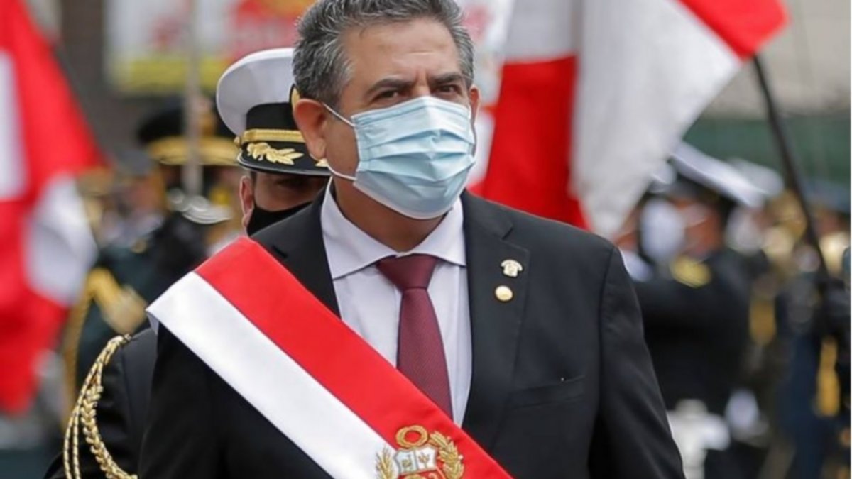 Merino renunció a la presidencia de Perú a pocos días de haber asumido