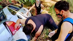 Chocó un poste, cayó al canal, y murió, en Campo Grande
