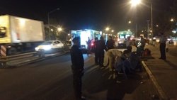 Un ciclista muy grave tras chocar con una moto de delivery