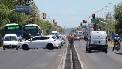 Con choques a diario, apuran el traspaso de la ex ruta 22