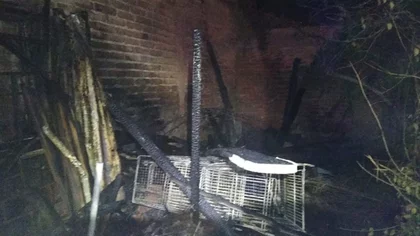 Incendio destruyó un depósito de maderas y chapas