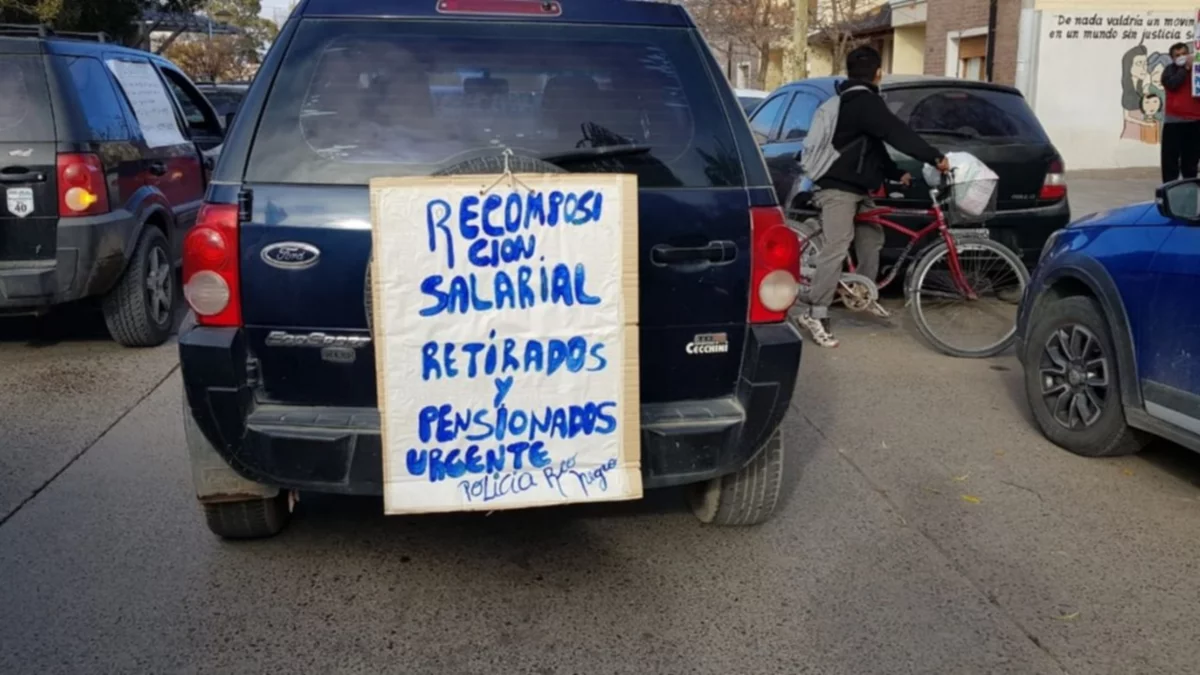 Carreras busca frenar marcha de policías retirados