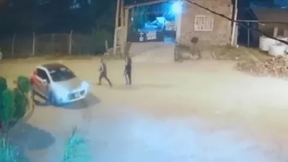 Le dieron un tiro en la puerta de un hotel alojamiento; quedó ciego