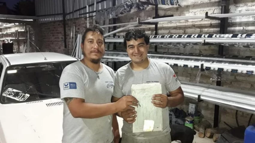 Quiso premiar a su empleado, y le regaló un auto