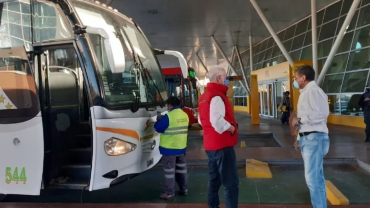 Escándalo: vendieron pasajes en Neuquén pero sin permisos