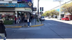 Empleados de comercios negocian el bono de fin de año