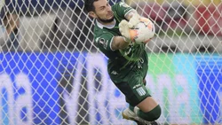 Siguen las malas en Racing: se lesionó Arias