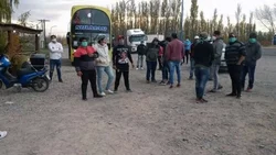 Diferencias entre chacareros y gobierno por los golondrinas