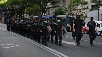 Fuerte seguridad para tratar el aborto en el Congreso