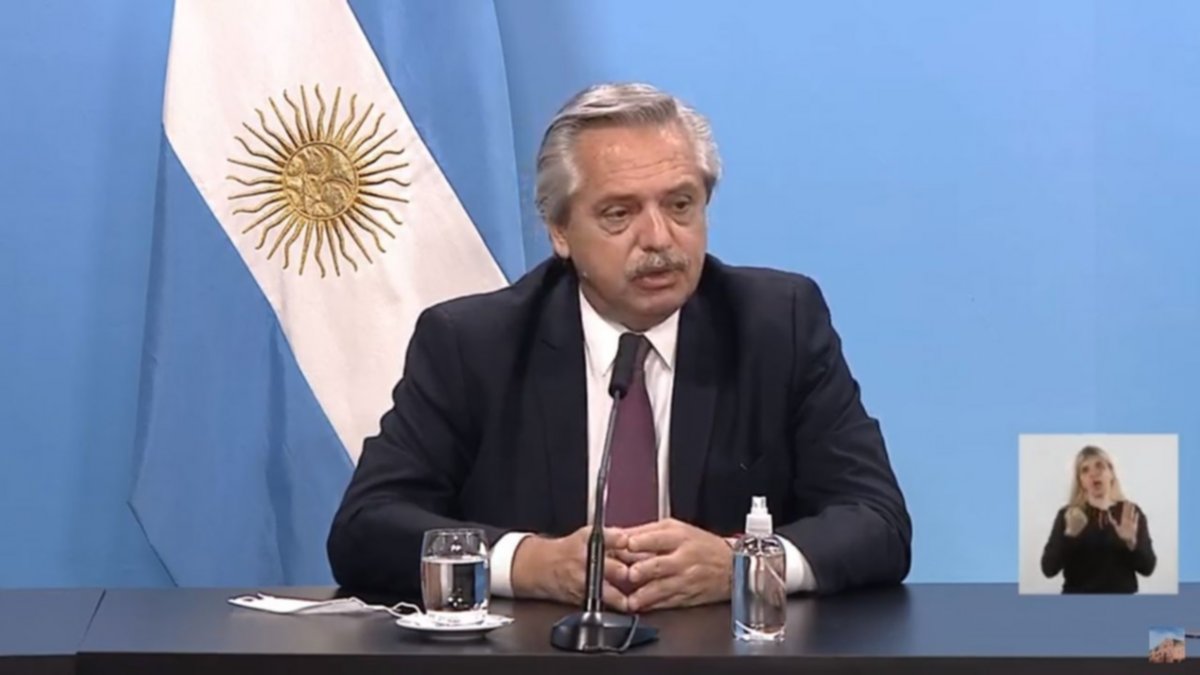 Fernández: "Vamos a vacunar entre enero y febrero a 10 millones"