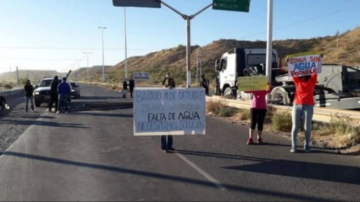 Barrios  de Centenario están sin agua hace 87 días