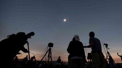 Dónde y cómo ver el eclipse total de luna y la Superluna