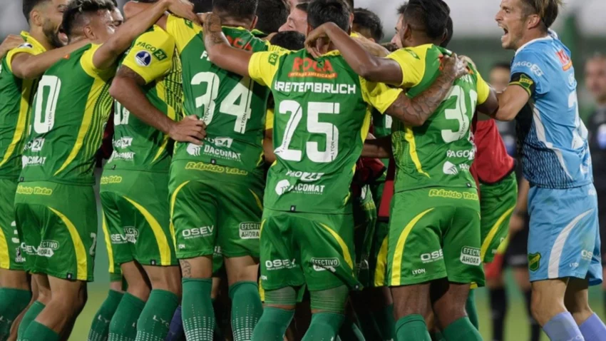 Defensa hizo historia: ganó y está en semifinales