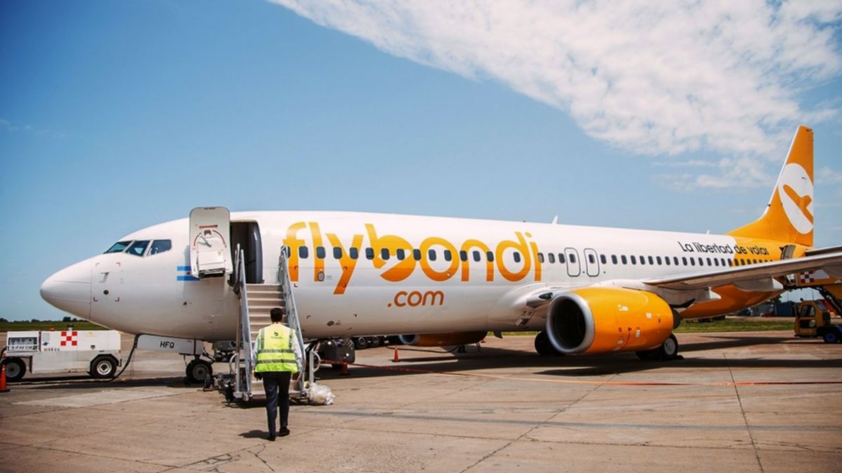 Flybondi canceló 6 vuelos en Neuquén en Navidad