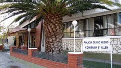Tres policías detenidos por una denuncia de abuso sexual