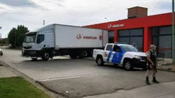 Llegaron 2.200 vacunas y hoy se reparten por avión