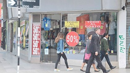 En diciembre las ventas minoristas cayeron el 8%