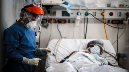 Por miedo al Covid-19 y "razones sociales" renunció un médico