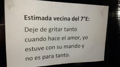 Gritaba cuando hacía el amor... y la escracharon feo