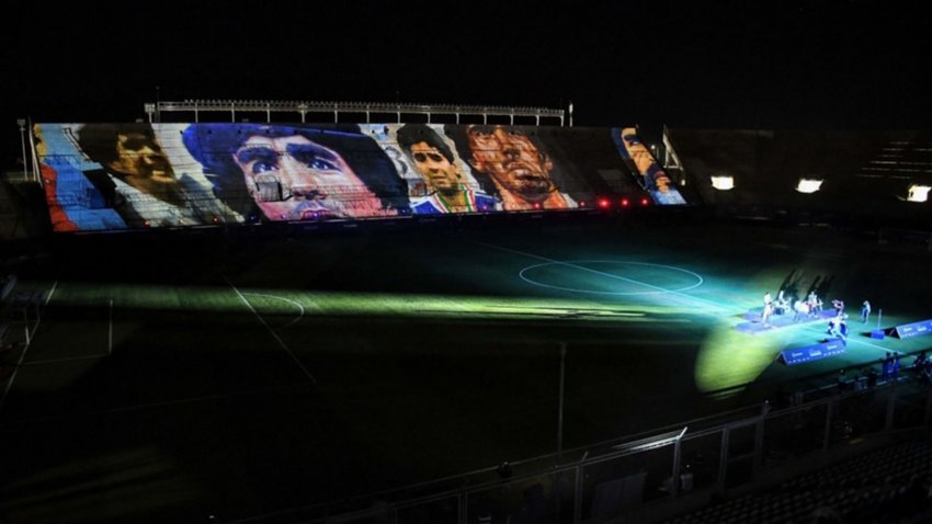 El sorpresivo homenaje a Maradona de futbolistas músicos