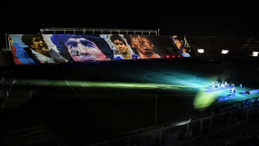 El sorpresivo homenaje a Maradona de futbolistas músicos