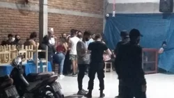 Tenían que estar aislados por Covid, y fueron a una fiesta