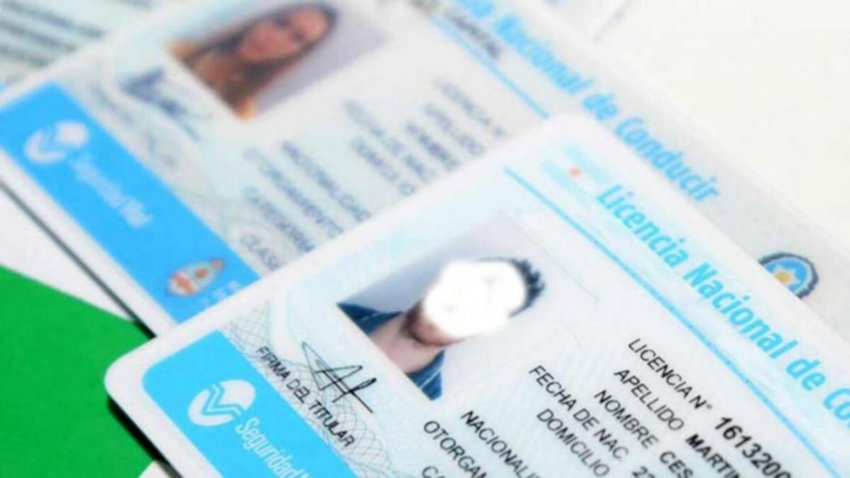 Una red delictiva vendía licencias de conducir por redes sociales