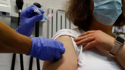 Comenzará la vacunación a los docentes la próxima semana