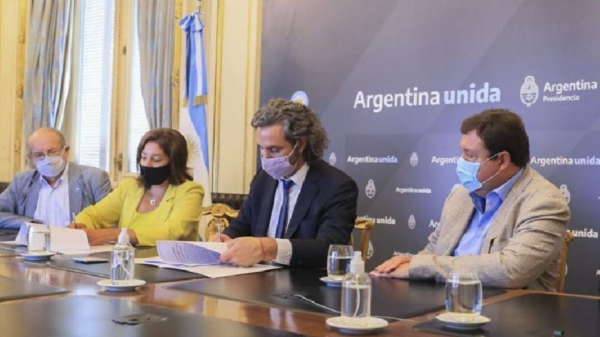 Acuerdo para ampliar la conectividad por fibra óptica
