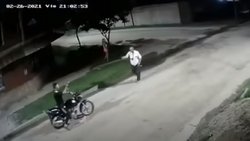 Jubilado se defendió de motochorros, pero murió baleado