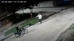 Jubilado se defendió de motochorros, pero murió baleado