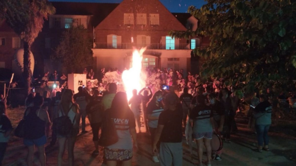 UPCN manifiesta en el Ministerio de Economía rionegrino