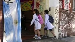Las escuelas primarias tendrán una hora más de clases