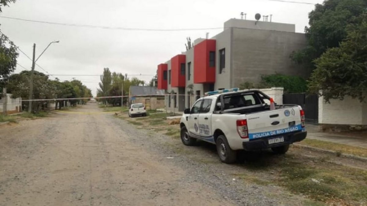 Secuestró a su ex pareja en Roca, con balacera incluida