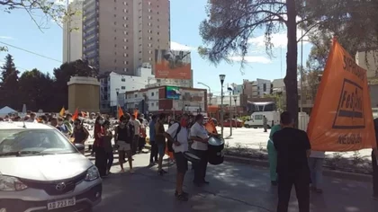 Médicos y enfermeros cortarán rutas el viernes