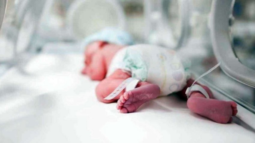 Murió un bebé de 7 meses; lo golpearon sus padres