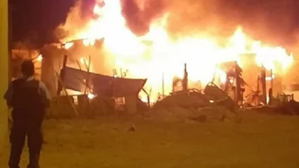 Centenario: hartos de la "familia chorra", quemaron su casa