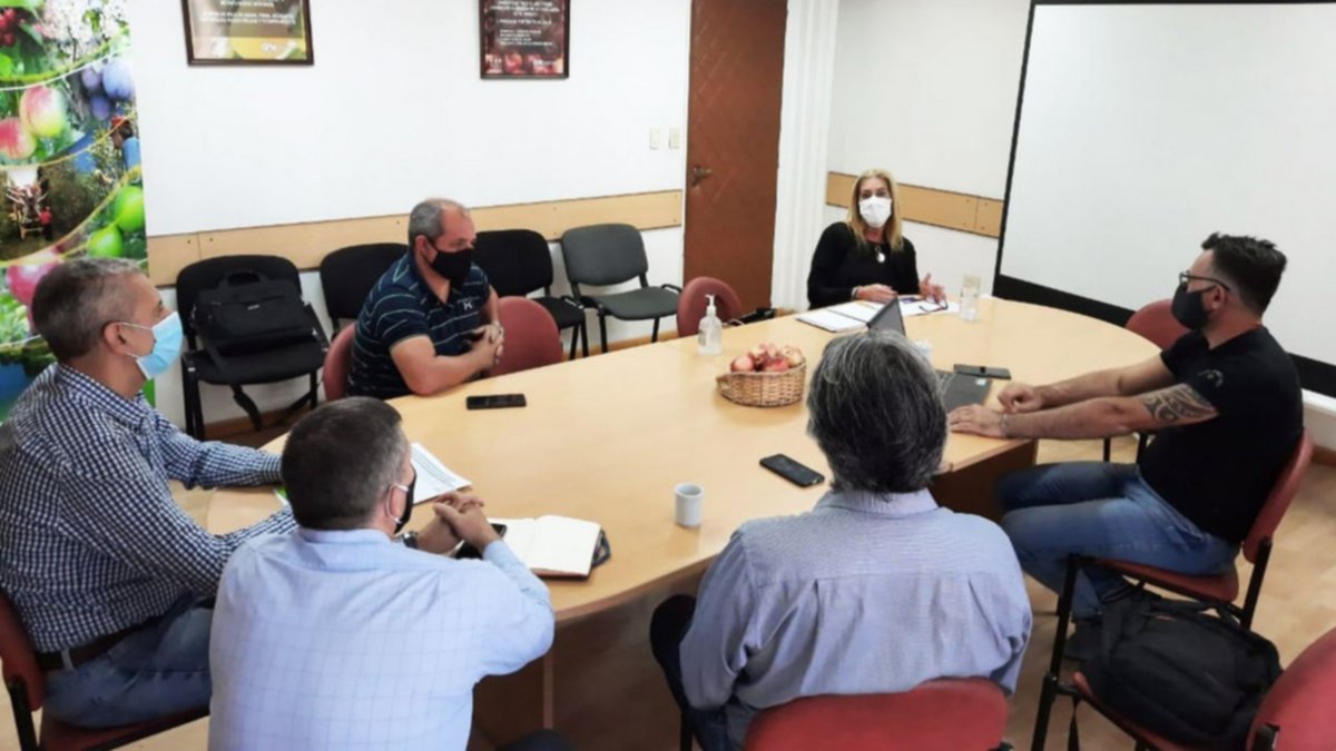 Productores podrán abastecer cárceles y hospitales