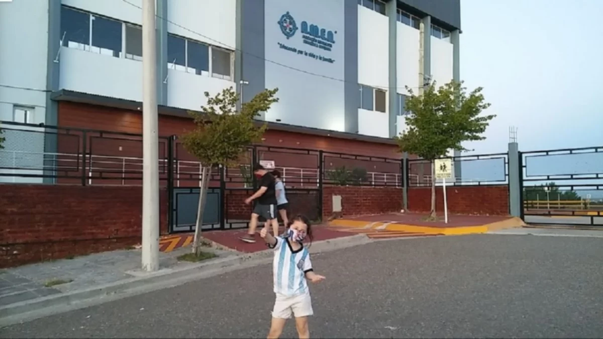 Caso positivo en el colegio AMEN; hay 15 alumnos aislados
